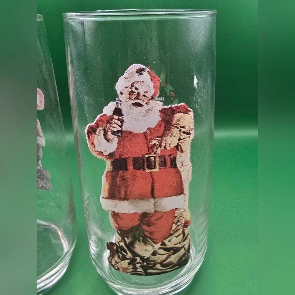 Vintage COCA COLA Santa Claus Drinking Glasses Haddon Sundblom Vtg Set of 6.